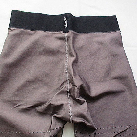 ULTRACOR - Perforated Leggings - XS - Picture 2 of 8